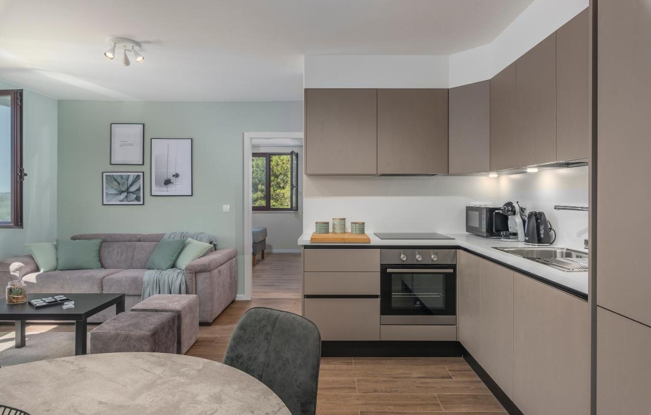Just Renovated Stylish 2 Bedrooms Apartment Only A Few Steps From The Beach! Novigrad Istria المظهر الخارجي الصورة