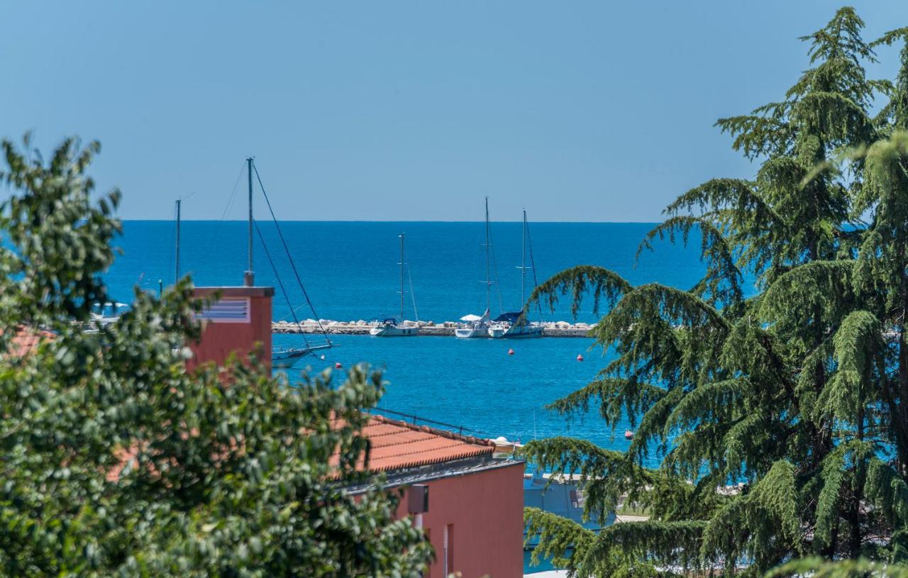Just Renovated Stylish 2 Bedrooms Apartment Only A Few Steps From The Beach! Novigrad Istria المظهر الخارجي الصورة
