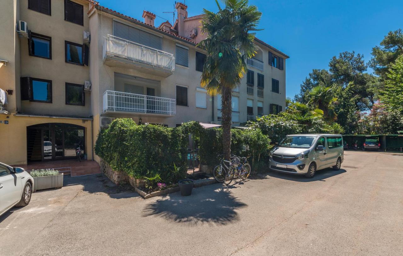 Just Renovated Stylish 2 Bedrooms Apartment Only A Few Steps From The Beach! Novigrad Istria المظهر الخارجي الصورة